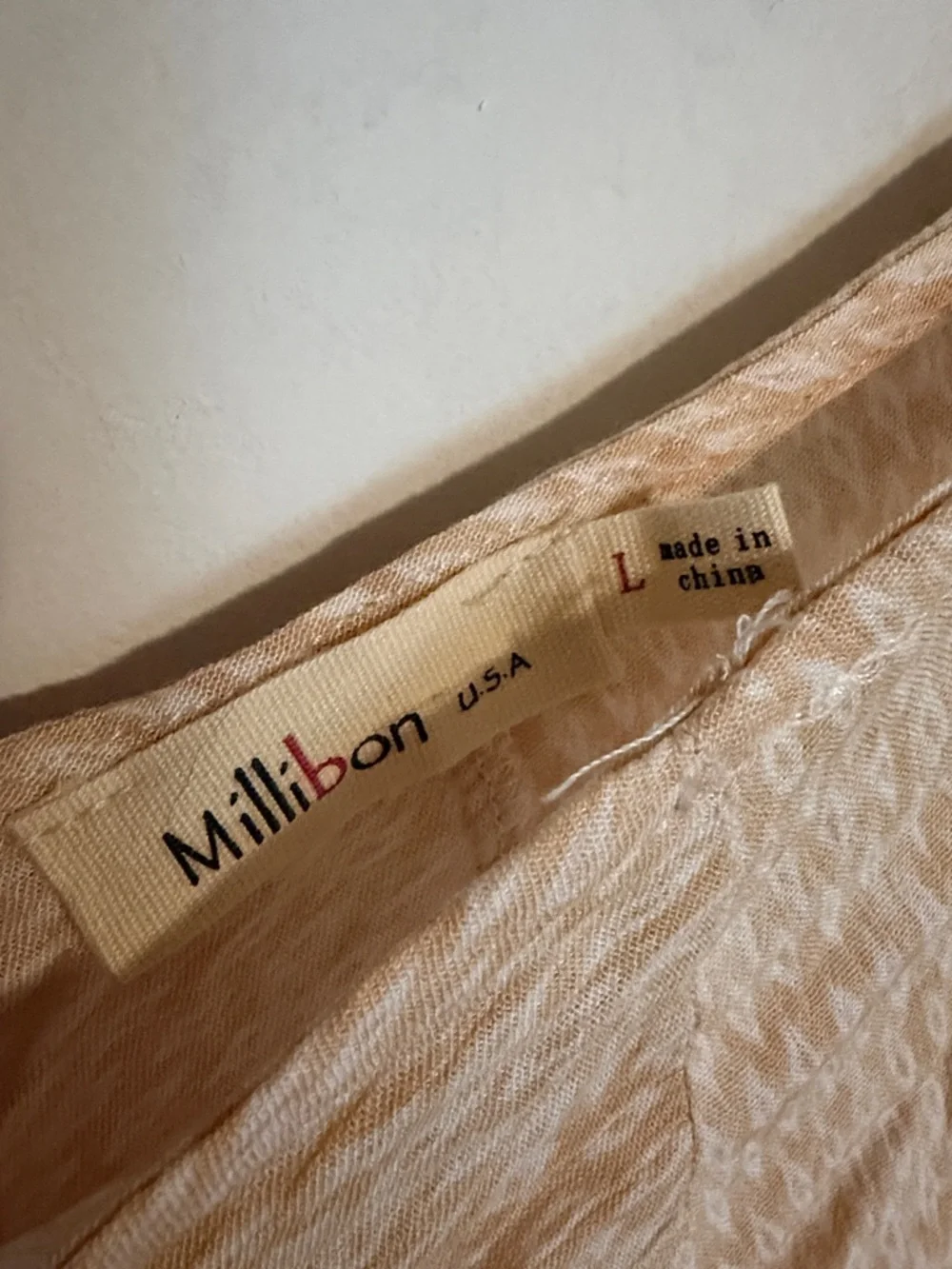 Millibon Blush V-Neck Textured Tunic - Picture 2 of 4